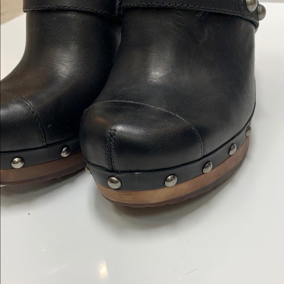 UGG Clogs - Picture 3 of 8